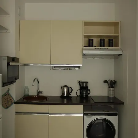 Les Pieds Dans L'eau *