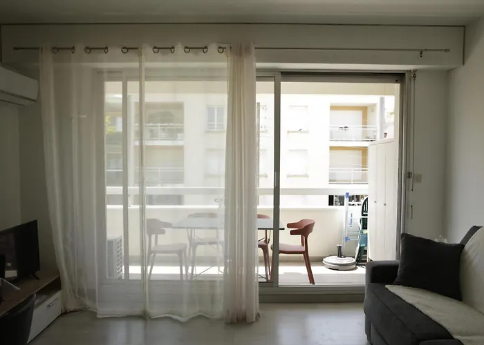 Les Pieds Dans L'eau *