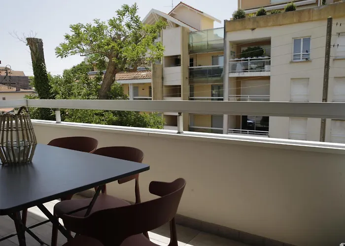 Les Pieds Dans L'eau